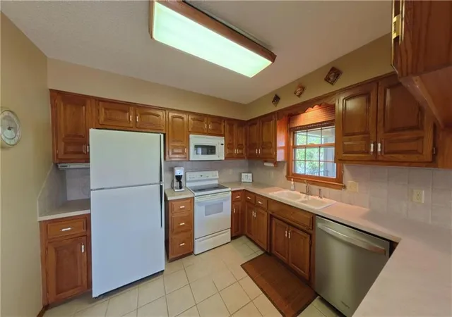 Photo 4 of Sale Pending at 107 Lighthouse Point, Gallatin, MO 64640 | MLS# 2634069 | Listing updated on 2026-08-12
