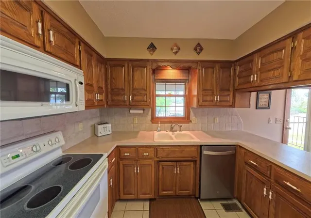 Photo 5 of Sale Pending at 107 Lighthouse Point, Gallatin, MO 64640 | MLS# 2634069 | Listing updated on 2026-08-12