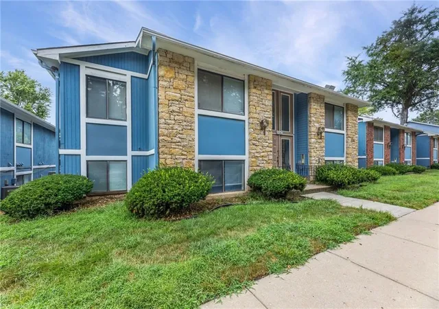 1st image of 8143 Holmes Rd, Kansas City, MO 64131
