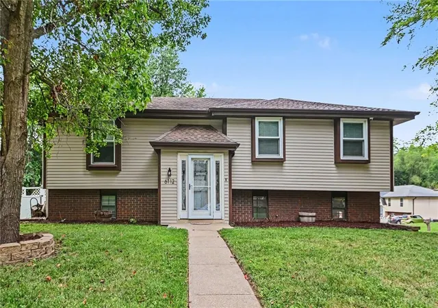 Photo 1 of Single family home for sale at 6112 Appaloosa Ln, St Joseph, MO 64506 | MLS# 2634074 | Listing updated on 2026-10-03