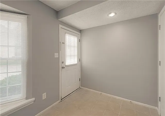 Photo 4 of Sale Pending at 727 SW Liggett Rd #B, Blue Springs, MO 64015 | MLS# 2634075 | Listing updated on 2026-10-04