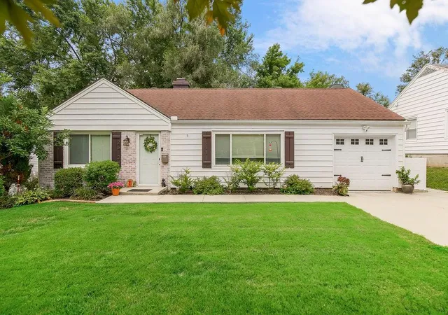 1st image of 2613 W 76th St, Prairie Village, KS 66208 | MLS# 2634076