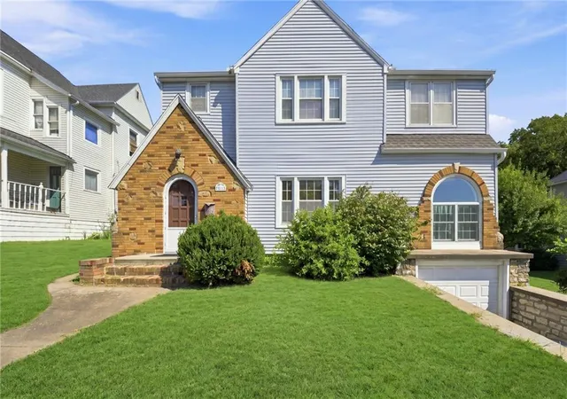 Photo 1 of Sale Pending at 202 E Main St, Richmond, MO 64085 | MLS# 2634086 | Listing updated on 2026-09-14