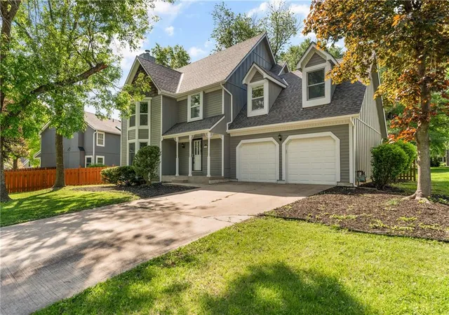 2nd image of 15125 W 84th St, Lenexa, KS 66219 | MLS# 2634108