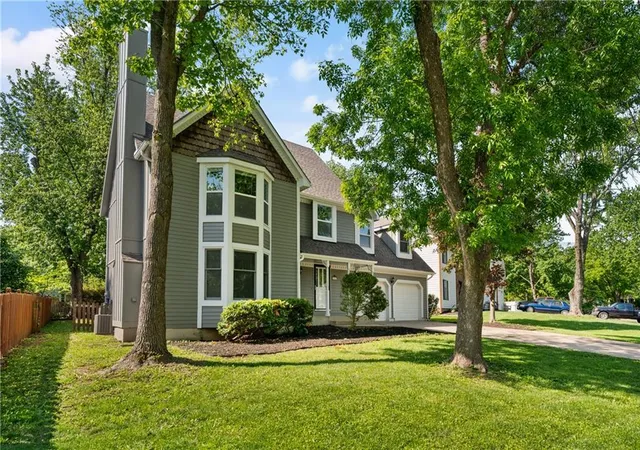 3rd image of 15125 W 84Th St, Lenexa, KS 66219 | MLS# 2634108