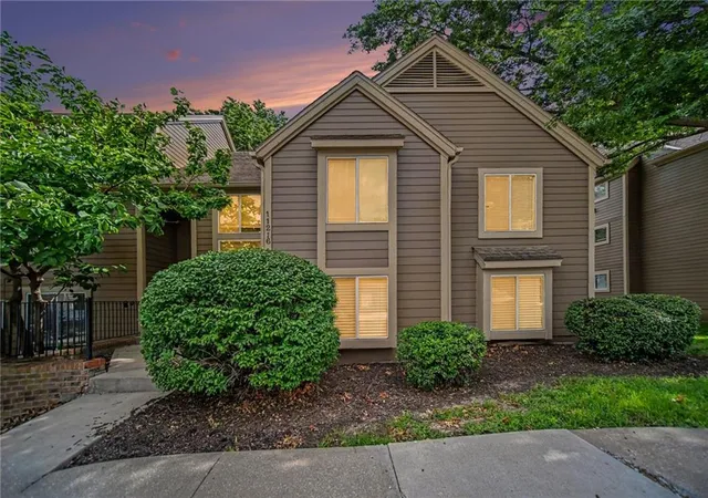 1st image of 11216 Nieman Rd #101, Overland Park, KS 66210 | MLS# 2634114
