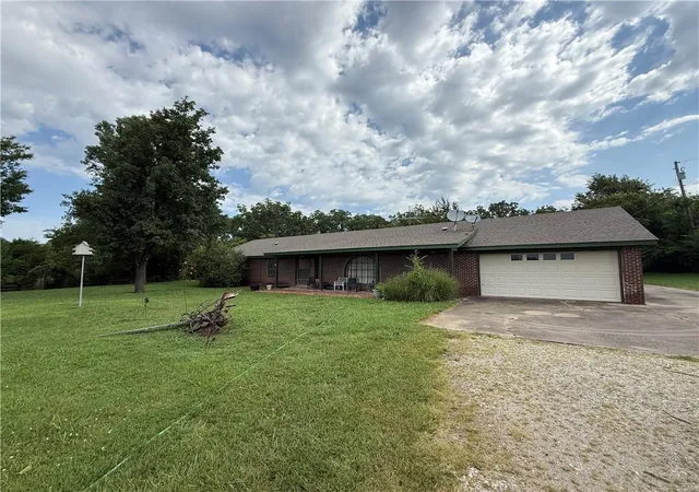 2nd image of 302 College Ave, S Coffeyville, OK 74072 | MLS# 2634132