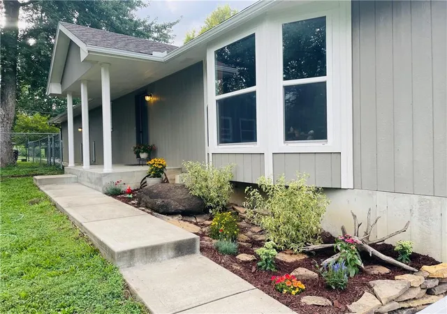 Photo 3 of Sale Pending at 1832 Cleveland Ter, Leavenworth, KS 66048 | MLS# 2634135 | Listing updated on 2026-08-21