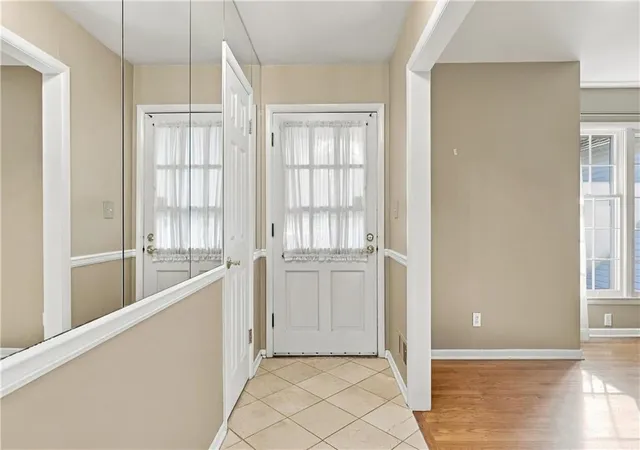 Photo 3 of Single family home for sale at 8136 Outlook Ln, Prairie Village, KS 66208 | MLS# 2634142 | Listing updated on 2026-10-18