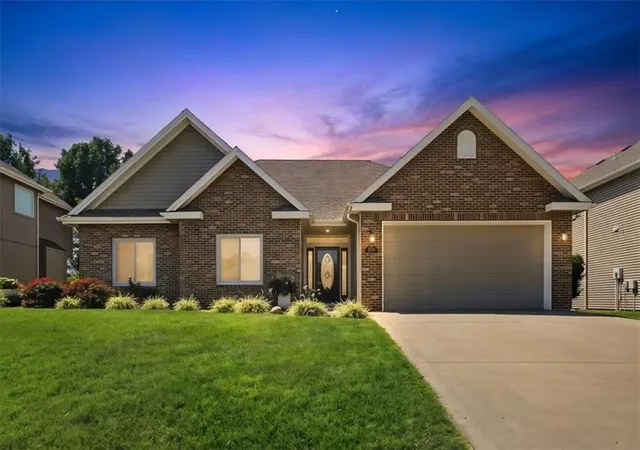 Photo 1 of Sale Pending at 13030 Nw Ridgeview Dr, Platte City, MO 64079 | MLS# 2634151 | Listing updated on 2026-08-29