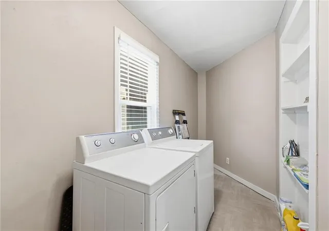 Photo 3 of House for sale at 327 Maple Blvd, Kansas City, MO 64124 | MLS# 2634153 | Listing updated on 2026-09-03