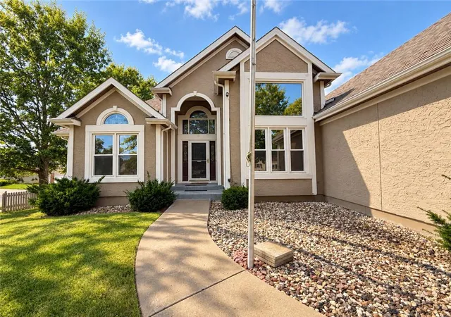 Photo 2 of Single family home for sale at 10500 Ne 98th Street, Kansas City, MO 64157 | MLS# 2634157 | Listing updated on 2026-09-21