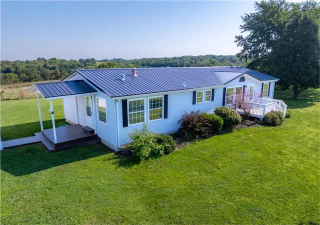 Photo 2 of Single family home for sale at 14015 147th Street, Pattonsburg, MO 64670 | MLS# 2634160 | Listing updated on 2026-09-03