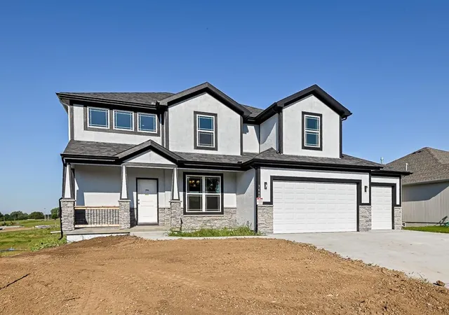 31st image of 15635 Austin Ct, Basehor, KS 66007 | MLS# 2634164