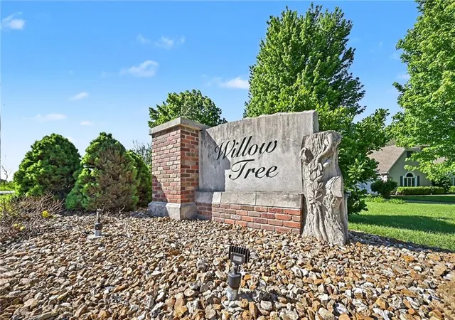 Photo 3 of Single family home for sale at 4204 SE Wingate Cir, Blue Springs, MO 64014 | MLS# 2634169 | Listing updated on 2026-08-08