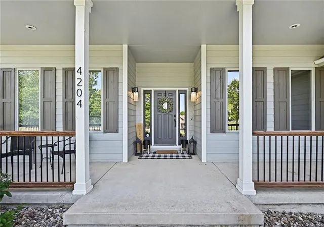 Photo 4 of Single family home for sale at 4204 SE Wingate Cir, Blue Springs, MO 64014 | MLS# 2634169 | Listing updated on 2026-08-08