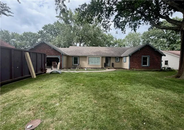 1st image of 7700 W 98th Ter, Overland Park, KS 66212 | MLS# 2634170