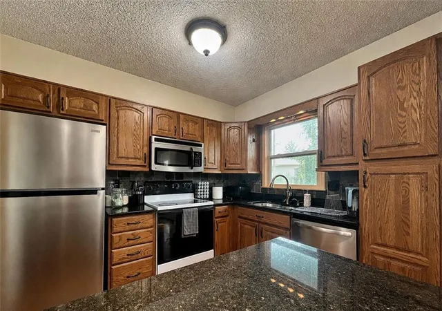 3rd image of 1112 Randall Rd, Lawrence, KS 66049 | MLS# 2634176