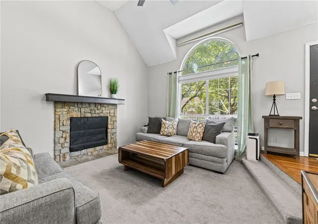5th image of 1126 E Charlotte Town Rd, Olathe, KS 66061 | MLS# 2634182