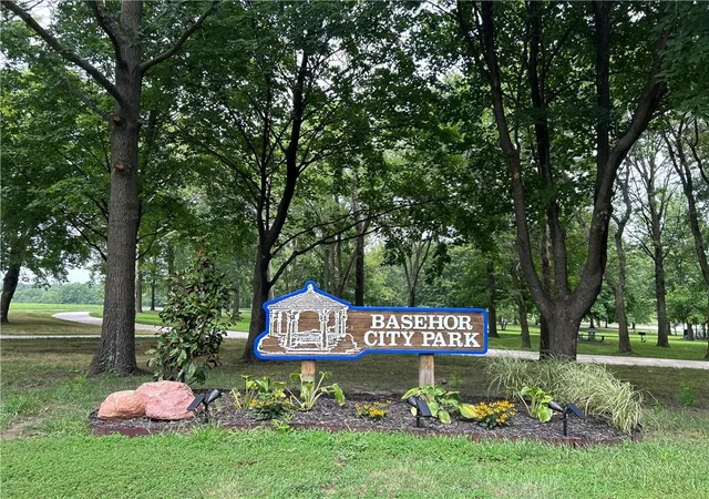 41st image of 3023 N 157th St, Basehor, KS 66007 | MLS# 2634184