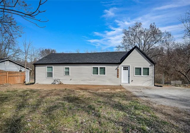 1st image of 5227 N Merrimac Ave, Kansas City, MO 64151 | MLS# 2634217