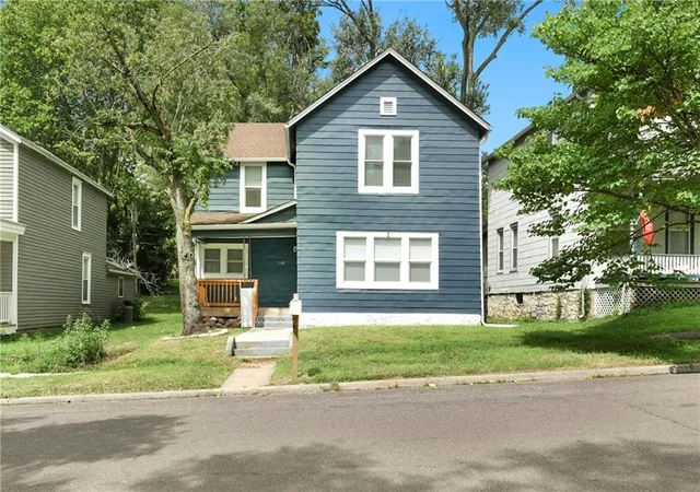 1st image of 1122 2Nd Ave, Leavenworth, KS 66048 | MLS# 2634226
