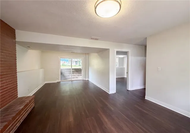 Photo 3 of Single family home for sale at 2909 Sagebrush Dr, Lawrence, KS 66047 | MLS# 2634237 | Listing updated on 2026-08-27