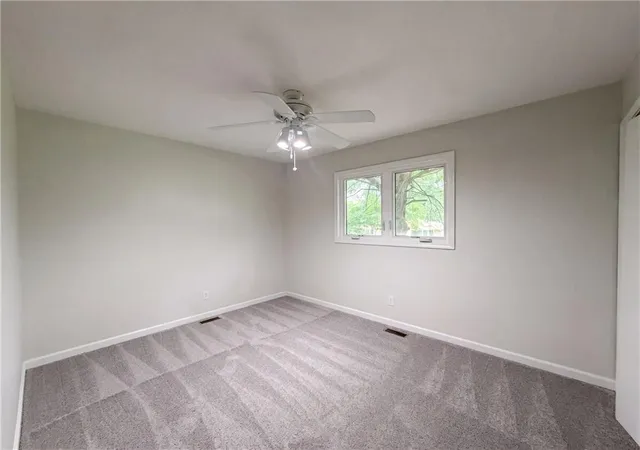 Photo 3 of Single family home for sale at 2909 Sagebrush Dr, Lawrence, KS 66047 | MLS# 2634237 | Listing updated on 2026-08-27