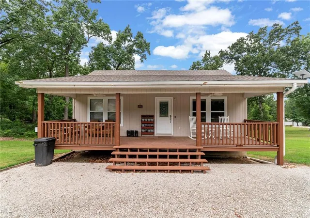 2nd image of 23719 Singing Bird Ln, Warsaw, MO 65355 | MLS# 2634241