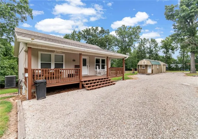 3rd image of 23719 Singing Bird Ln, Warsaw, MO 65355 | MLS# 2634241