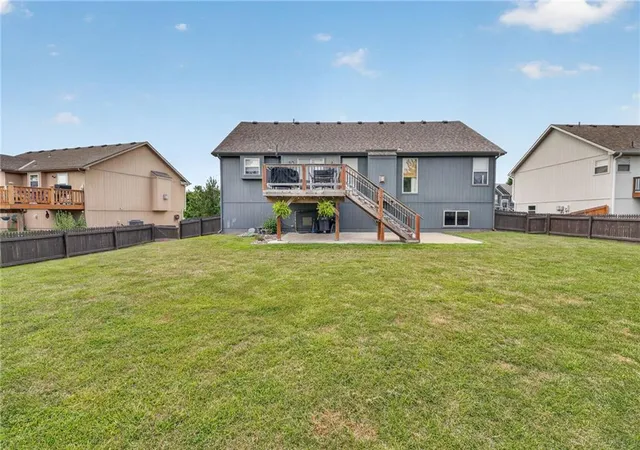Photo 2 of Sale Pending at 901 N Birch St, Kearney, MO 64060 | MLS# 2634244 | Listing updated on 2026-08-12