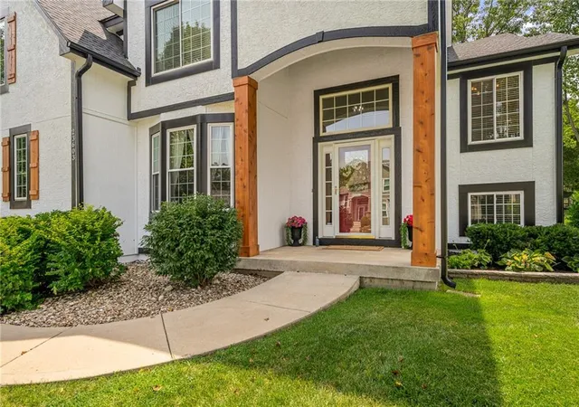 image of 23603 W 53rd Ter, Shawnee, KS 66226 | MLS# 2634257