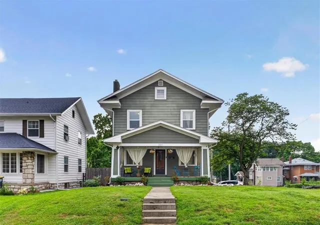 2nd image of 301 N Van Brunt Blvd, Kansas City, MO 64123 | MLS# 2634259
