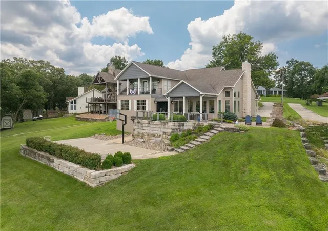 Photo 1 of Single family home for sale at 560 Lake Viking Ter, Gallatin, MO 64640 | MLS# 2634263 | Listing updated on 2026-08-15