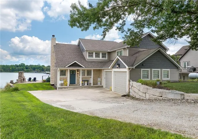 Photo 5 of Single family home for sale at 560 Lake Viking Ter, Gallatin, MO 64640 | MLS# 2634263 | Listing updated on 2026-08-15