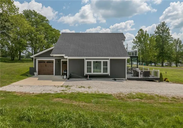 Photo 5 of Single family home for sale at 921 Lake Viking Ter, Altamont, MO 64640 | MLS# 2634267 | Listing updated on 2026-09-05