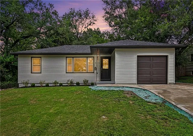 Photo 1 of Sale Pending at 6132 Haskell Ave, Kansas City, KS 66104 | MLS# 2634269 | Listing updated on 2026-08-19