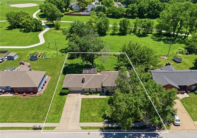 Photo 1 of Single family home for sale at 503 S Park Dr, Raymore, MO 64083 | MLS# 2634270 | Listing updated on 2026-09-17