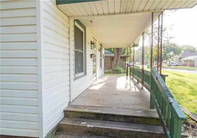 4th image of 213 W 7Th St, Cherryvale, KS 67335 | MLS# 2634284