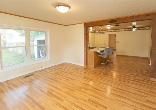 5th image of 213 W 7Th St, Cherryvale, KS 67335 | MLS# 2634284