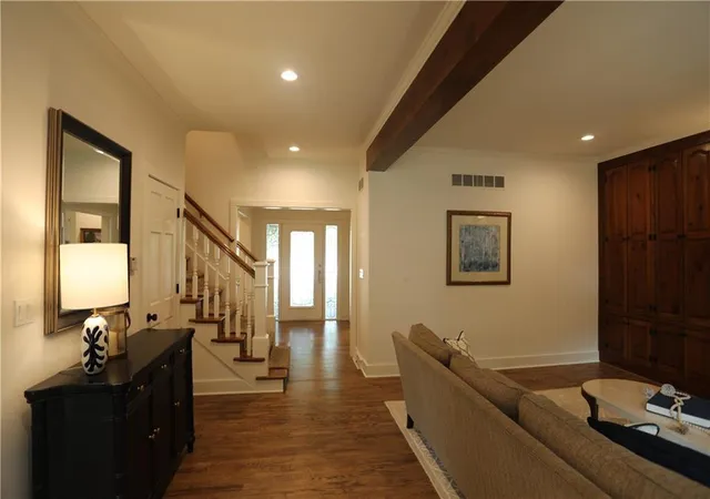 2nd image of 500 Nw 44 Ter, Kansas City, MO 64116 | MLS# 2634290