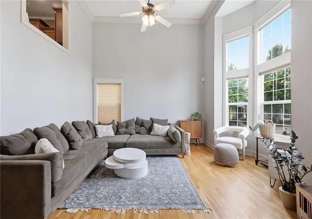 2nd image of 2901 Gentry Park Pkwy, Kansas City, MO 64116 | MLS# 2634293