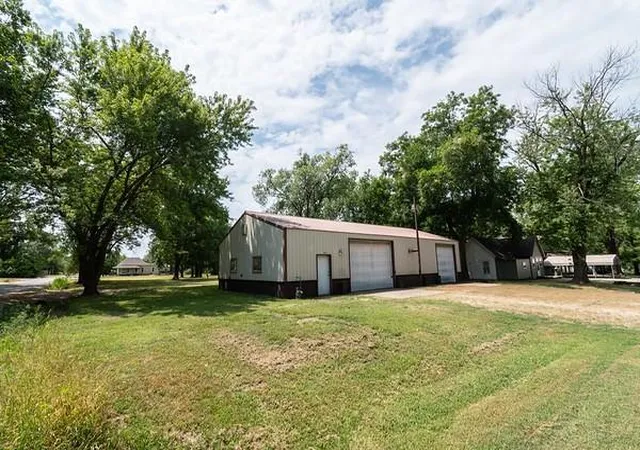 3rd image of 501 W Main St, Tyro, KS 67364 | MLS# 2634303
