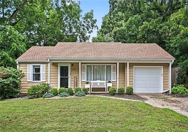 Photo 1 of Single family home for sale at 2509 Ne 46th Terrace, Kansas City, MO 64116 | MLS# 2634317 | Listing updated on 2026-10-05
