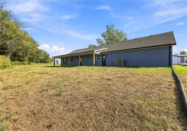Photo 37 of Single family home for sale at 1152 Lafayette Dr, Odessa, MO 64076 | MLS# 2634325 | Listing updated on 2026-10-08