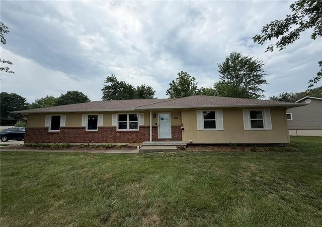 1st image of 404 Creach Dr, Warrensburg, MO 64093 | MLS# 2634332