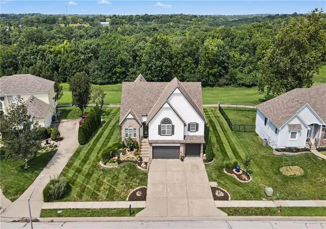 Photo 2 of Single family home for sale at 8718 Ridgeway Ct, Raytown, MO 64138 | MLS# 2634334 | Listing updated on 2026-10-08