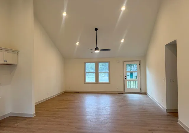 Photo 3 of Single family home for sale at 800 Sw South Ave, Blue Springs, MO 64015 | MLS# 2634336 | Listing updated on 2026-10-15