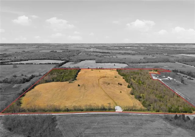 2nd image of 3528 West Virginia Rd, Kincaid, KS 66039 | MLS# 2634337