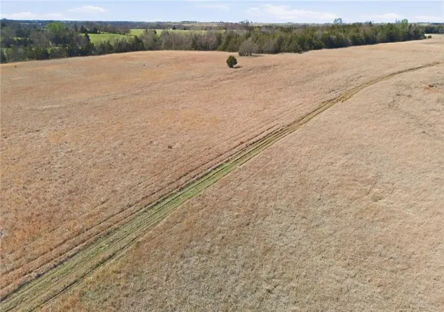 61st image of 3528 West Virginia Rd, Kincaid, KS 66039 | MLS# 2634337